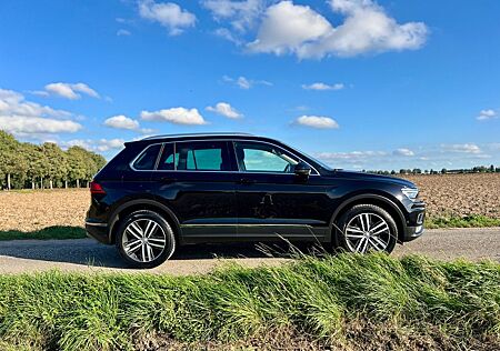 VW Tiguan Volkswagen 2.0 TSI 132kW DSG BMT 4MOTION Highlin...