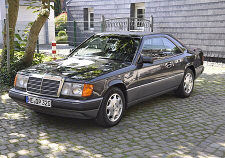 Mercedes-Benz E 320 W124 320CE Sportgetriebe Leder Klima Rostfrei