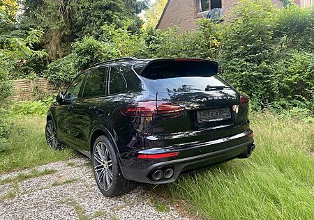 Porsche Cayenne Diesel Platinum Edition