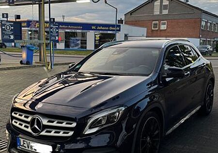 Mercedes-Benz GLA 220 d 4MATIC DCT AMG Line Keylessgo