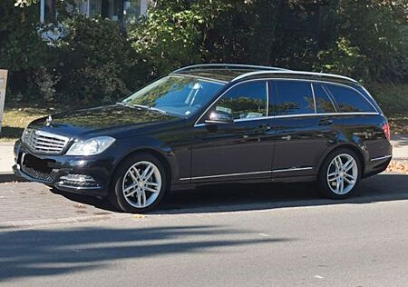 Mercedes-Benz C 220 CDI 4MATIC T AVANTGARDE Autom. AVANTGARDE