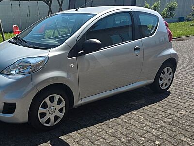 Peugeot 107 | 94.300 km | Scheckheftgepflegt