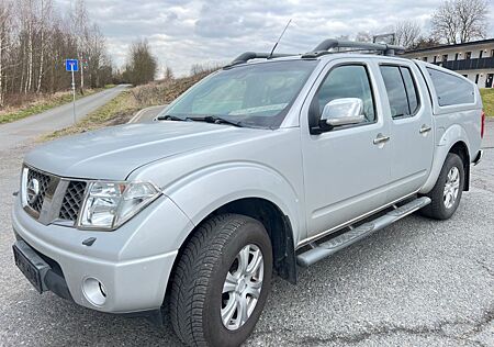 Nissan Navara Double Cab 4X4 *Automatik*S-Dach*Leder*