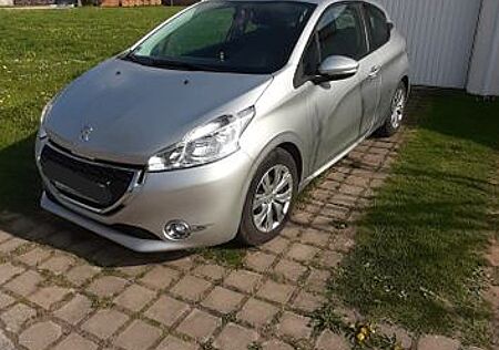 Peugeot 208 1.4 Active 95 VTi Active