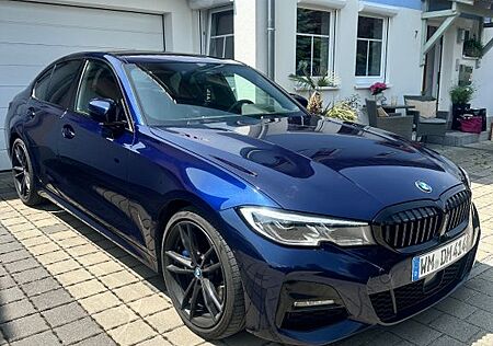 BMW 330d TOP xDrive M Sport mit 50x Sonderausst.