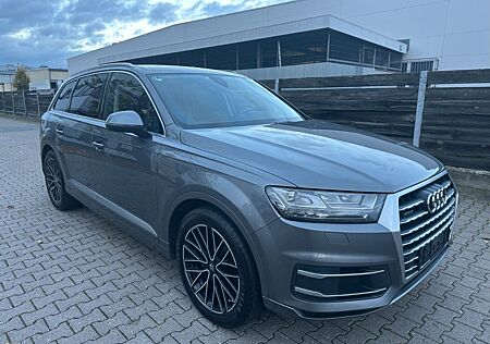 Audi Q7 3.0 TDI quattro/S-Line/Navi/Alcantara Kamera