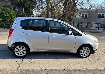 Mitsubishi Colt 1.3 Invite , Automatik, 4 türig, Klima. PDC