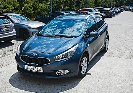 Kia Cee'd Sportswagon 1.6 GDI Dream Team Edition...