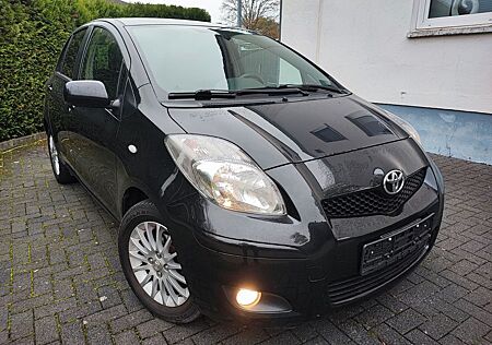 Toyota Yaris 1,4-l-D-4D Sol Sol*NAVI*KLIMA*HU-AU NEU*