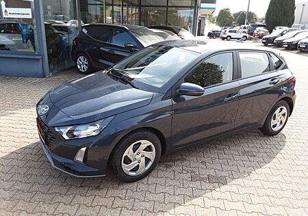 Hyundai i20 Comfort Kamera PDC Klima Navi