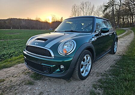 Mini Cooper S , TÜV NEU 7/2027, PANORAMA-DACH, 1. HAND