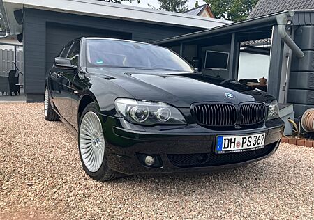 BMW 750i A - Dank eingetragenen Edelstahl Endtopf V8