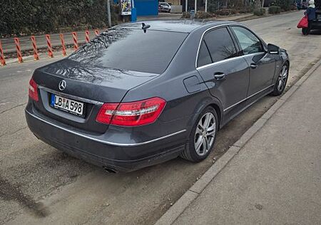 Mercedes-Benz E 350 CGI BlueEFFICIENCY AVANTGARDE AVANTGARDE