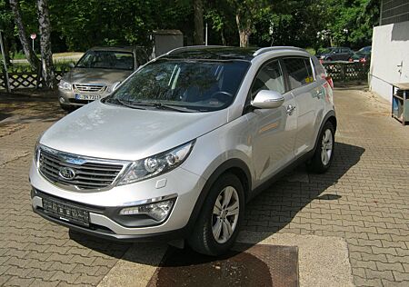 Kia Sportage 1.7 CRDi 1.Hand/Klima/Xenon/Glasdach