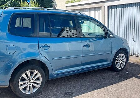 VW Touran Volkswagen 1.6 TDI DSG Style 7 SITZER