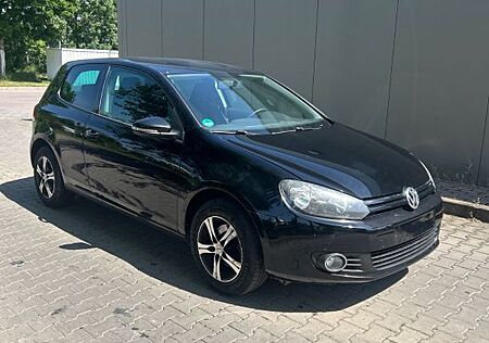 VW Golf Volkswagen 1.2 TSI 63 kW TÜV NEU, 8 REIFEN