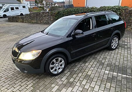 Skoda Octavia Combi Scout TDI 4X4 AHK XEN ZR NEU TÜV27