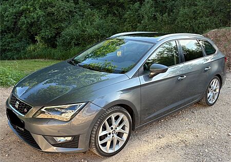 Seat Leon FR Tüv2027 LED AHK Pano SHZ SR WR Navi