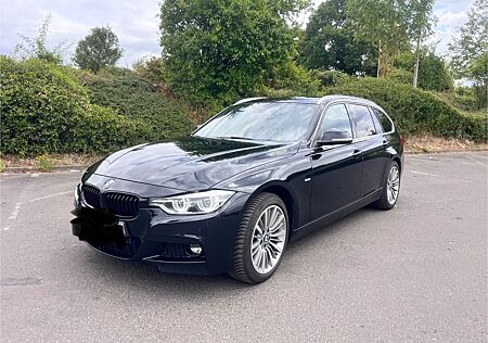 BMW 320d Touring Luxury / Vollleder/Panorama Dach/ s