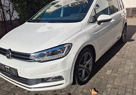 VW Touran Volkswagen 2.0 TDI SCR 140kW DSG Highline Highline
