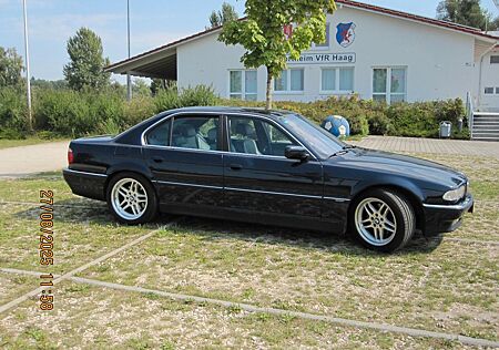 BMW 740i A - M-Style Individual