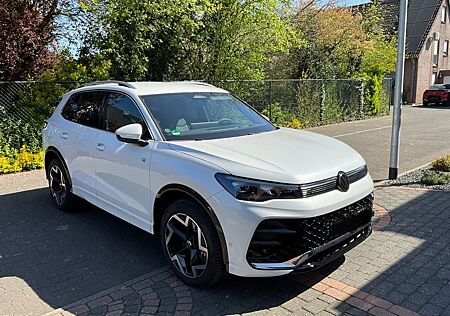 VW Tiguan Volkswagen 2.0 TDI SCR 142kW DSG 4MOTION R-Line ...