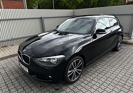BMW 116i - 3-trg. Automatik Navi 8-fach