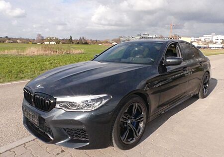 BMW M5 Limousine Basis