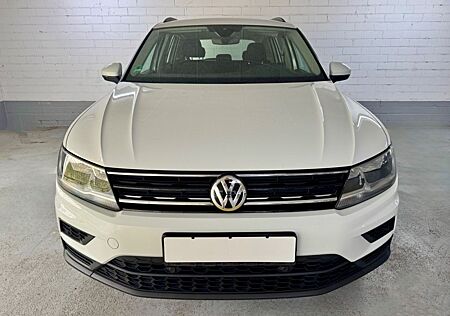 VW Tiguan Volkswagen TRENDLINE 1,5 TSI BMT OPF SCHECKHEFT