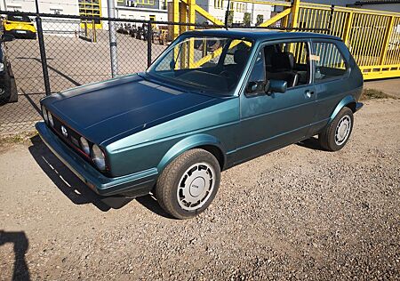 VW Golf Volkswagen 1 GTI "PIRELLI W65"