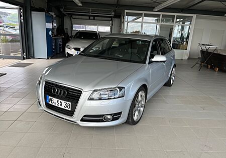 Audi A3 2.0 TDI (DPF) S tr. Attraction Sportback ...