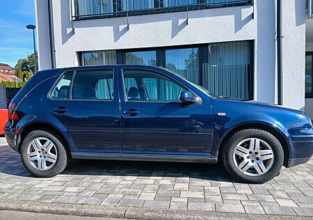 VW Golf Volkswagen 2.0 Basis Neu Tüv