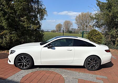 Mercedes-Benz E 200 Autom. /Werksgarantie/Burmester/Panorama