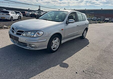 Nissan Almera 1.5 visia visia