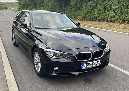 BMW 318d Touring -AHK