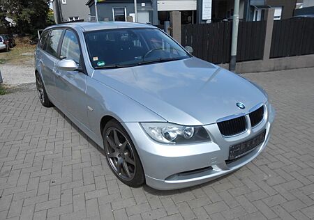 BMW 318i Touring/Klima/NAVI/Service&TÜV neu/Scheckh