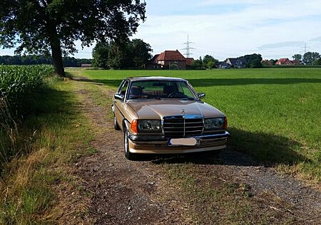 Mercedes-Benz 280 W123 280CE