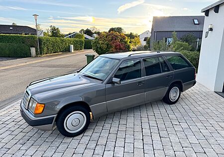Mercedes-Benz 200 gebraucht kaufen Mercedes-Benz 200 200TE wunderschöner Buchhalter
