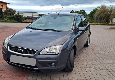 Ford Focus 1,6 Ghia Ghia