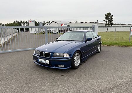 BMW 316i Coupe M Paket ab Werk *Boa Boa*