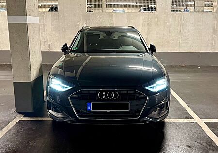 Audi A4 40 TDI S tronic Avant