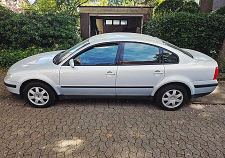 VW Passat Volkswagen 1.6 Edition Edition