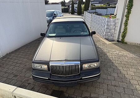 Lincoln Town Car