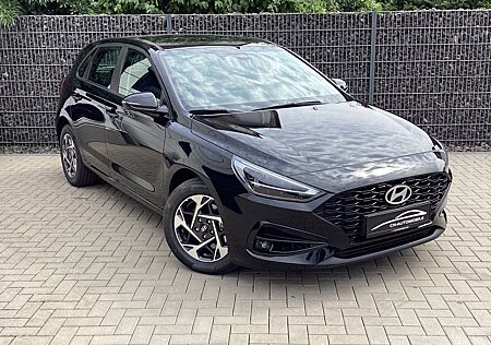 Hyundai i30 1.5 Navi 16Z Kam Shz LED Temp Lkhz