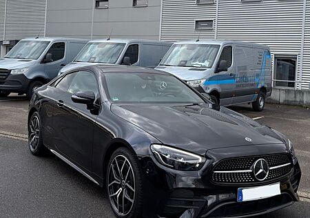 Mercedes-Benz E 220 d Coupé | AMG Line | 1. Hand | Pano | BURM