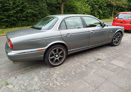 Jaguar XJ6 X350 V6 2.7 Diesel