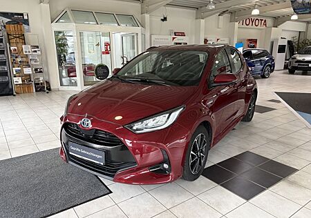 Toyota Yaris Hybrid 1.5 VVT-i Team D mit Navi