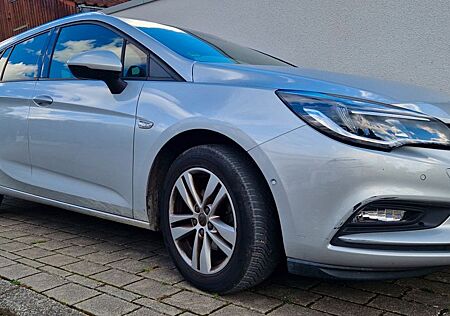 Opel Astra ST 1.4 Turbo 92kW - wenig Kilometer