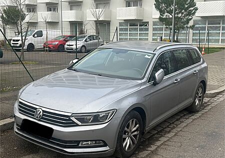 VW Passat Variant Volkswagen 1.6 TDI DSG Comfortline