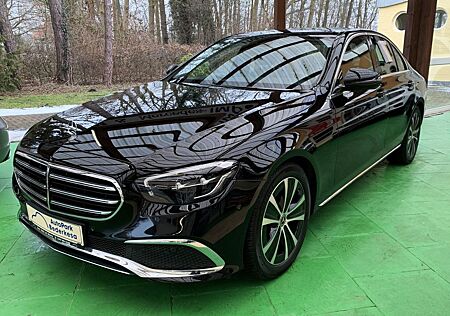 Mercedes-Benz E 220 d Autom. Exclusive+Avantgarde+LED+Pano+Kam
